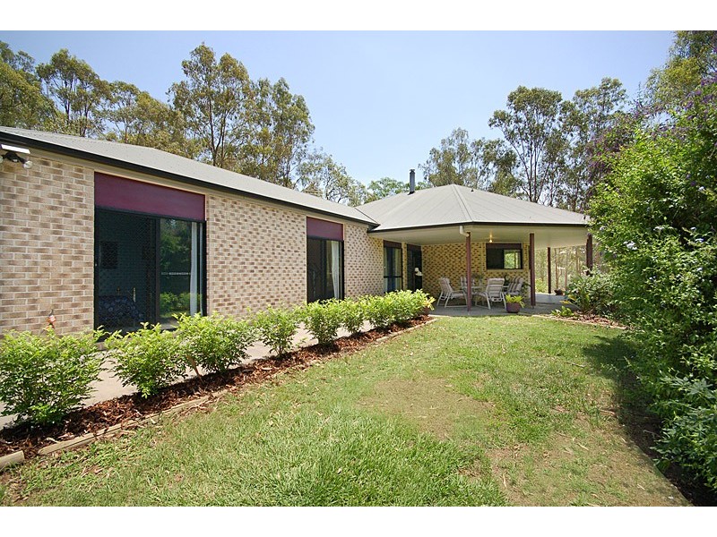 33 Sheepstation Gully Close, Mount Crosby QLD 4306