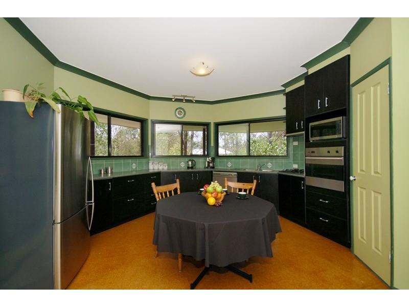 33 Sheepstation Gully Close, Mount Crosby QLD 4306