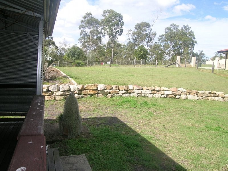 7 Sanson Place, Mount Crosby QLD 4306