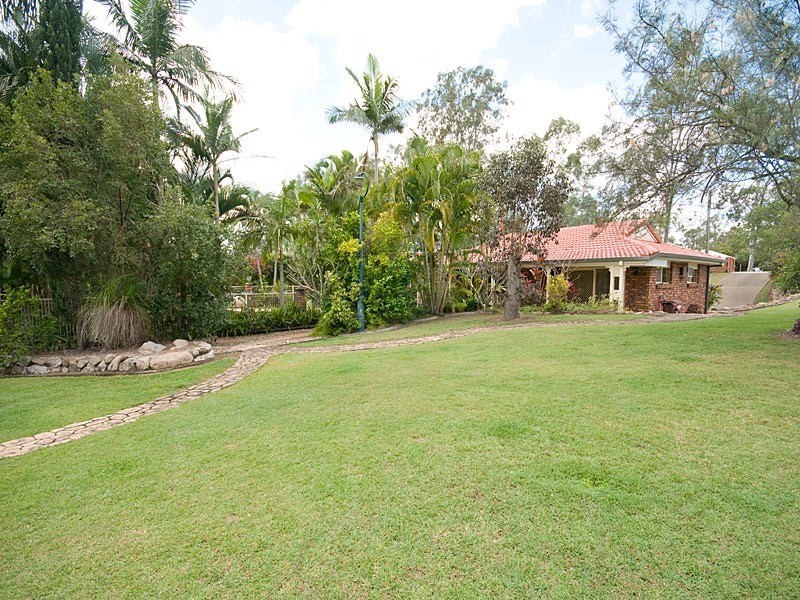 30 Balmoral Grove, Karalee QLD 4306