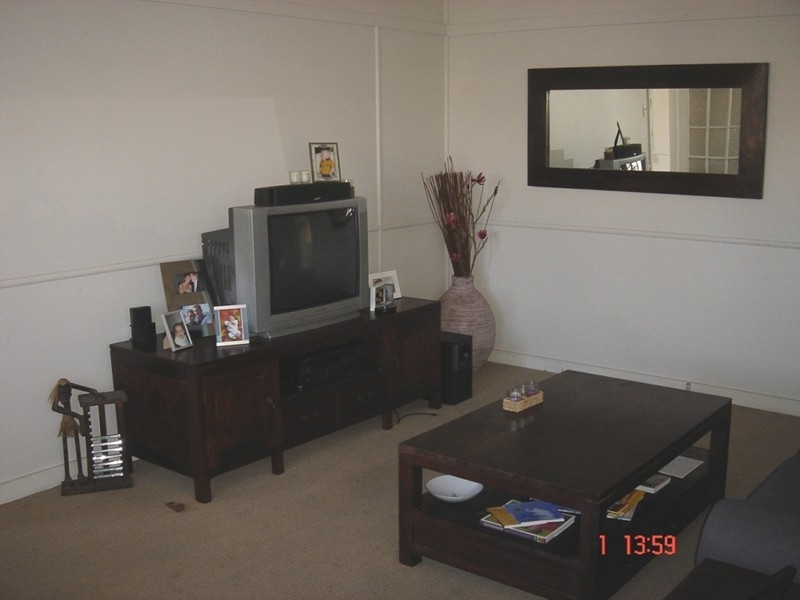 27 Blaxland Street, Milton QLD 4064