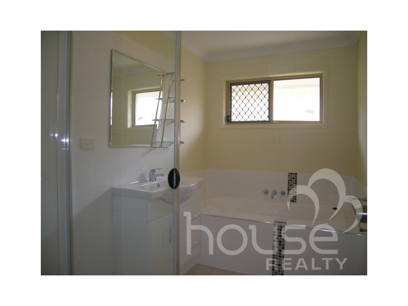13 Emerson Crescent, Brassall QLD 4305