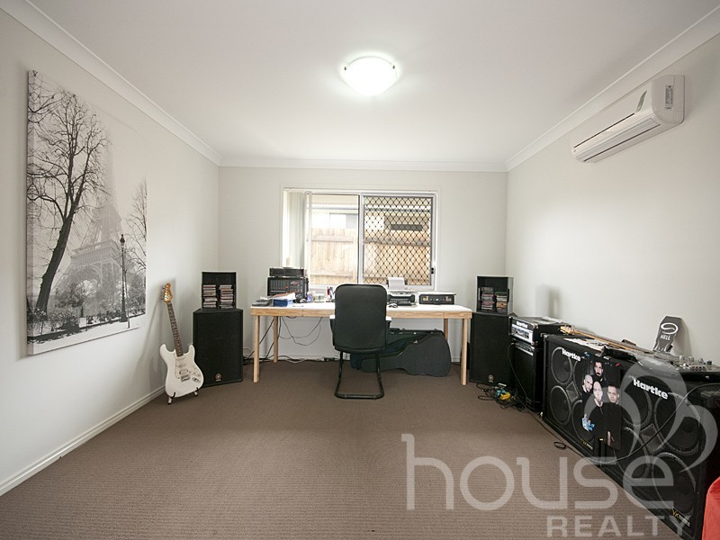 12 Shamrock Court, Chuwar QLD 4306