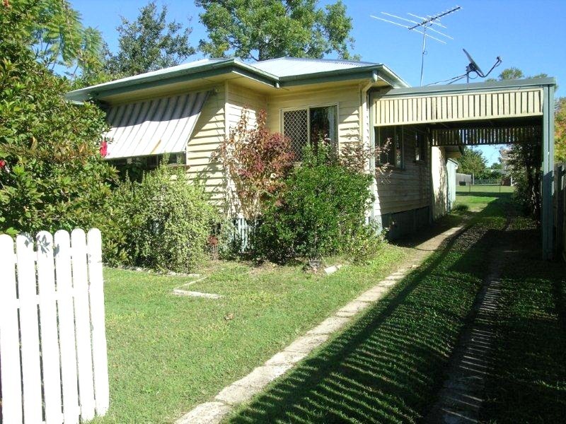 33 Teape Street, Silkstone QLD 4304