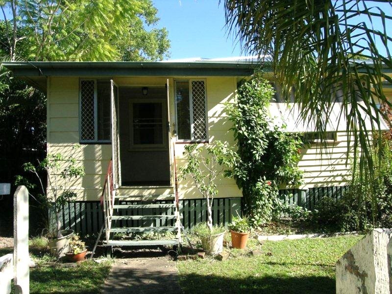 33 Teape Street, Silkstone QLD 4304