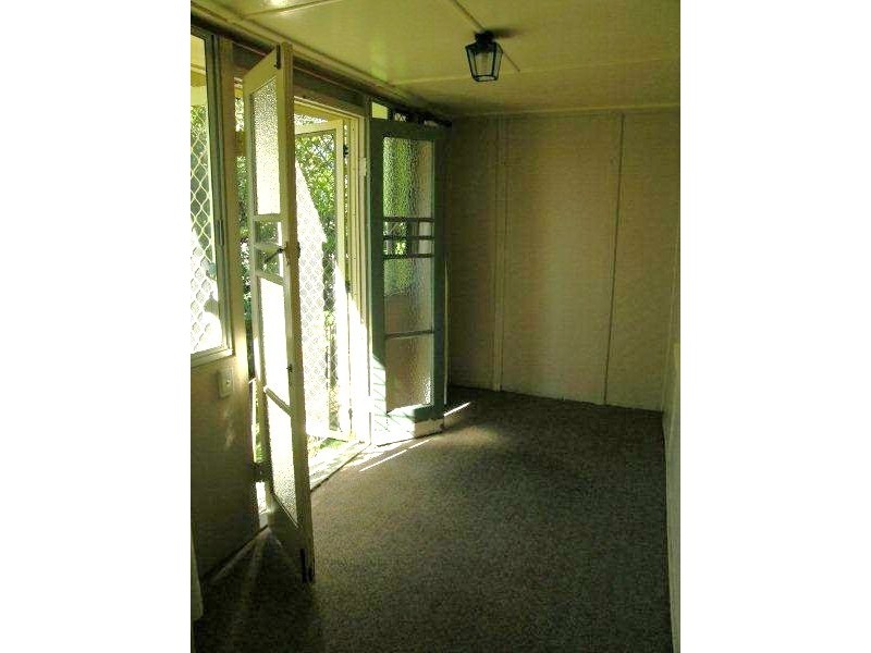 33 Teape Street, Silkstone QLD 4304