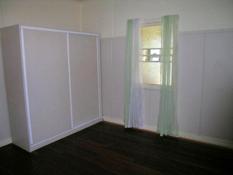 33 Teape Street, Silkstone QLD 4304