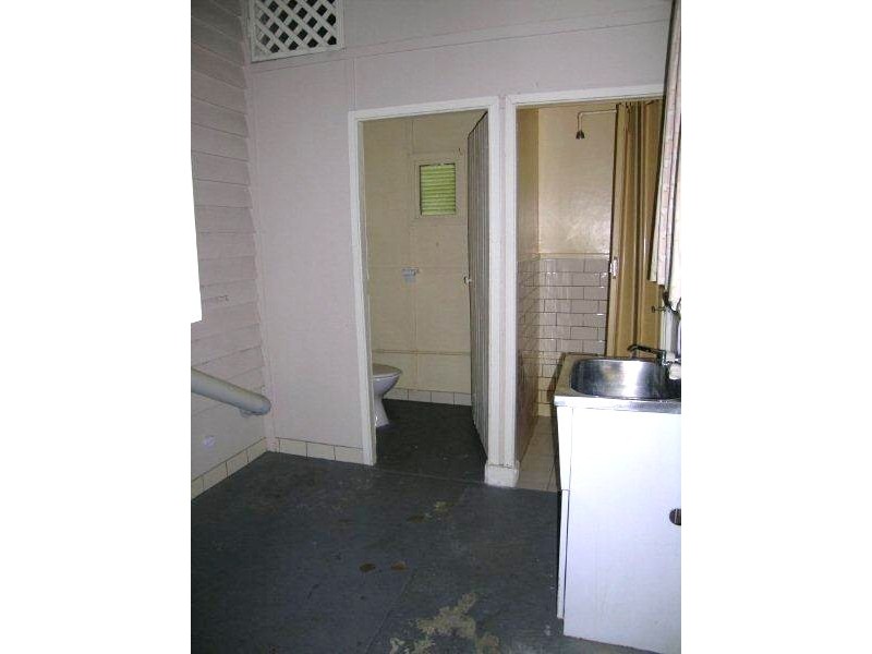 33 Teape Street, Silkstone QLD 4304