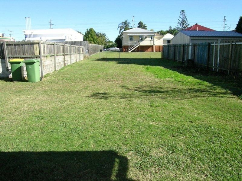 33 Teape Street, Silkstone QLD 4304