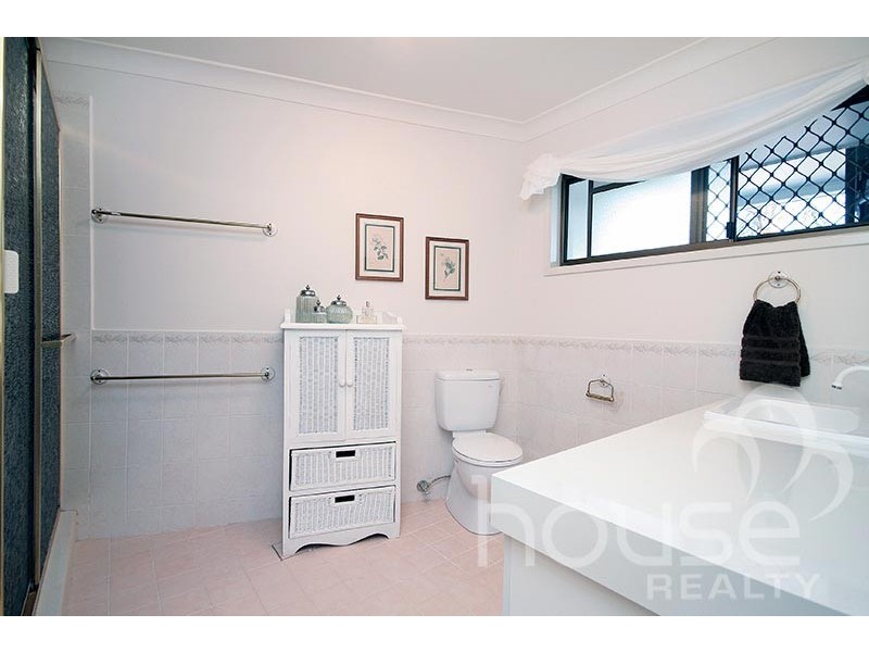 8 Bungaree Place, Karana Downs QLD 4306