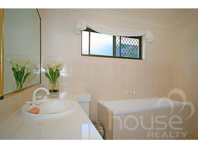 8 Bungaree Place, Karana Downs QLD 4306