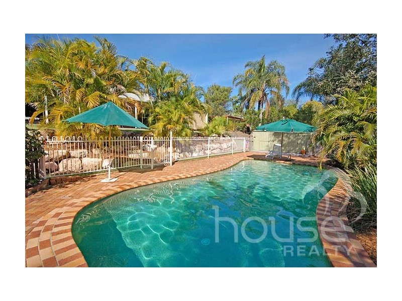 166 College Rd, Karana Downs QLD 4306