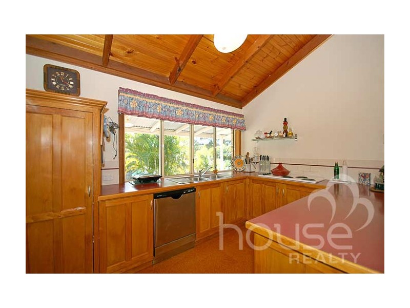 166 College Rd, Karana Downs QLD 4306