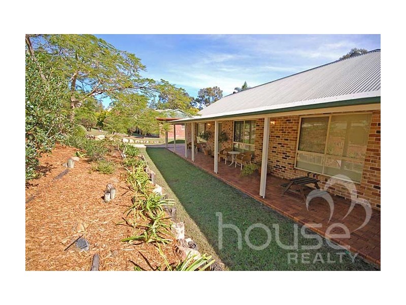 166 College Rd, Karana Downs QLD 4306