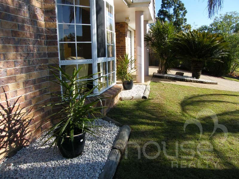 167 College Rd, Karana Downs QLD 4306