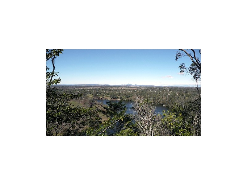 302 College Road ‘Fairway Crest’, Karana Downs QLD 4306