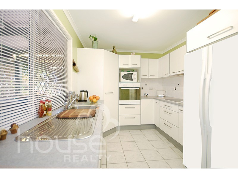 2 Laurel Street, Redbank Plains QLD 4301