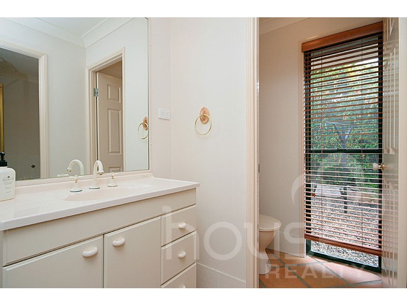 14 Walnut Close, Yamanto QLD 4305