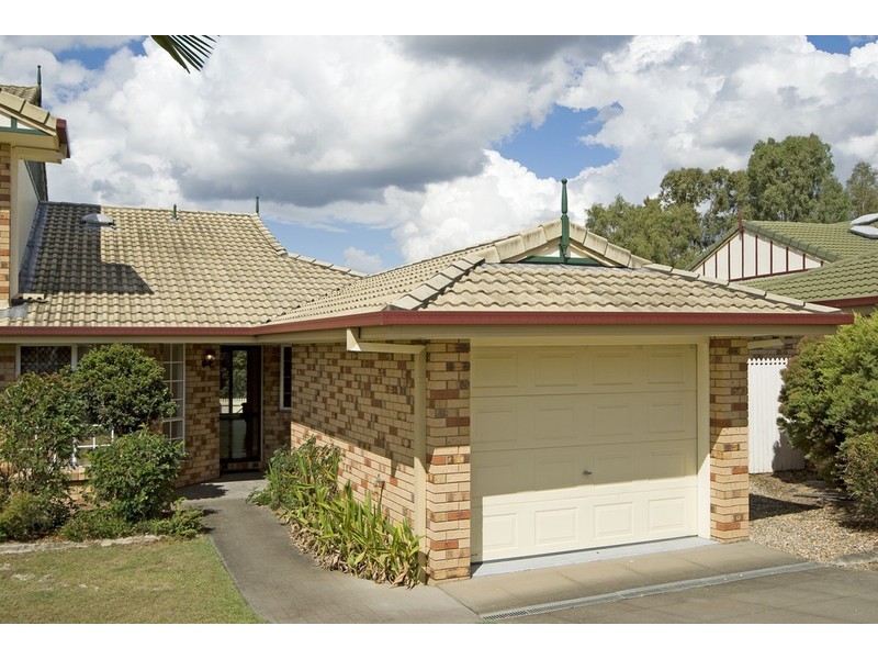 32 302 College Road, Karana Downs QLD 4306