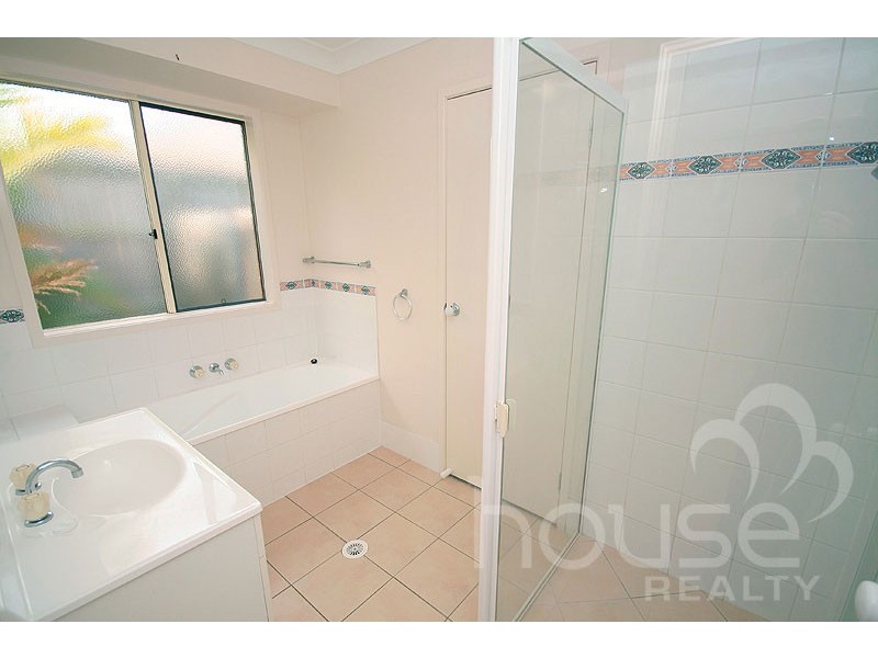 19 Creswick Place, Bellbowrie QLD 4070