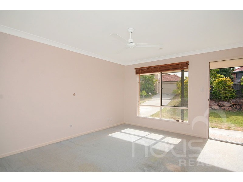 19 Creswick Place, Bellbowrie QLD 4070