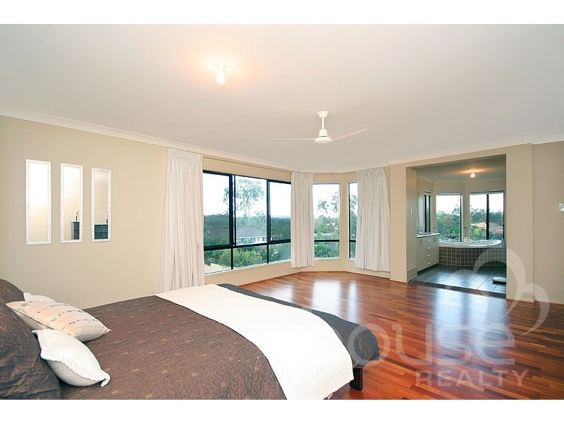 158 Gibson Crescent, Bellbowrie QLD 4070