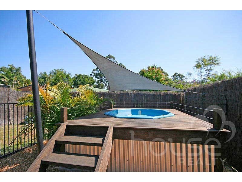 8  Carawah Ct, Karana Downs QLD 4306