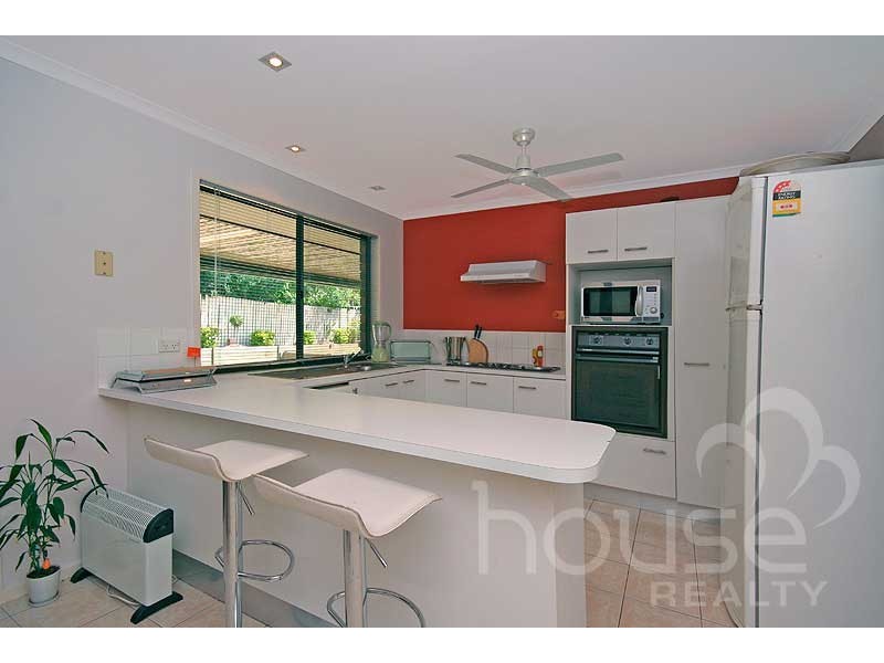 8  Carawah Ct, Karana Downs QLD 4306