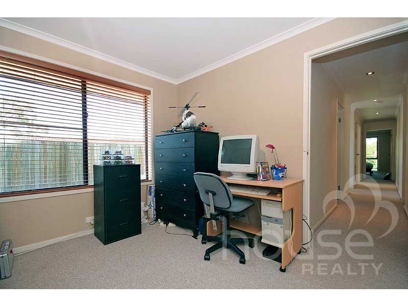 8  Carawah Ct, Karana Downs QLD 4306