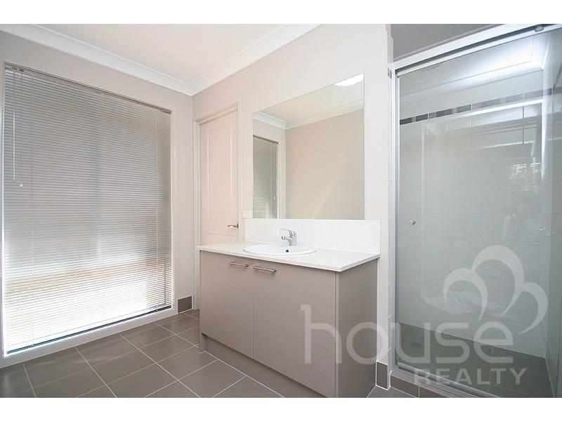 44 Kanangra Close, Karana Downs QLD 4306