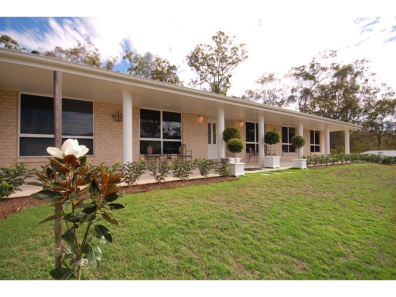 48 Emma Holt Ct, Mount Crosby QLD 4306