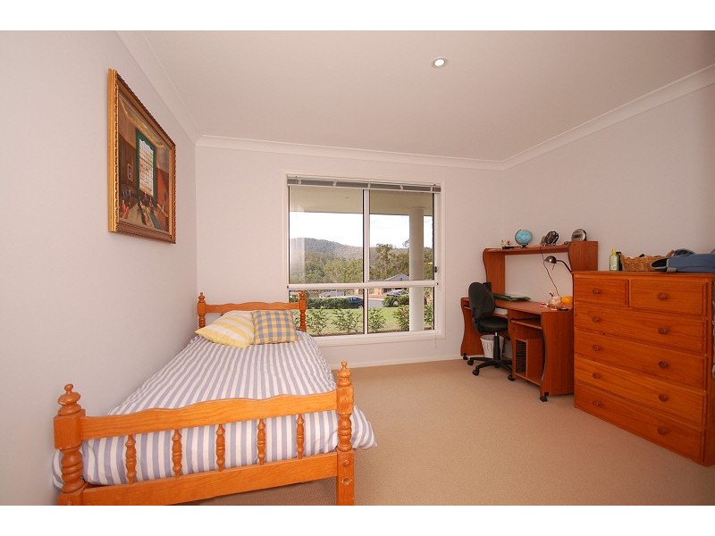 48 Emma Holt Ct, Mount Crosby QLD 4306