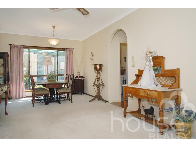6 Wirriboot Ct, Karana Downs QLD 4306