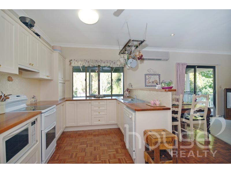 6 Wirriboot Ct, Karana Downs QLD 4306