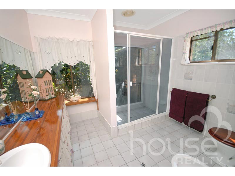 6 Wirriboot Ct, Karana Downs QLD 4306