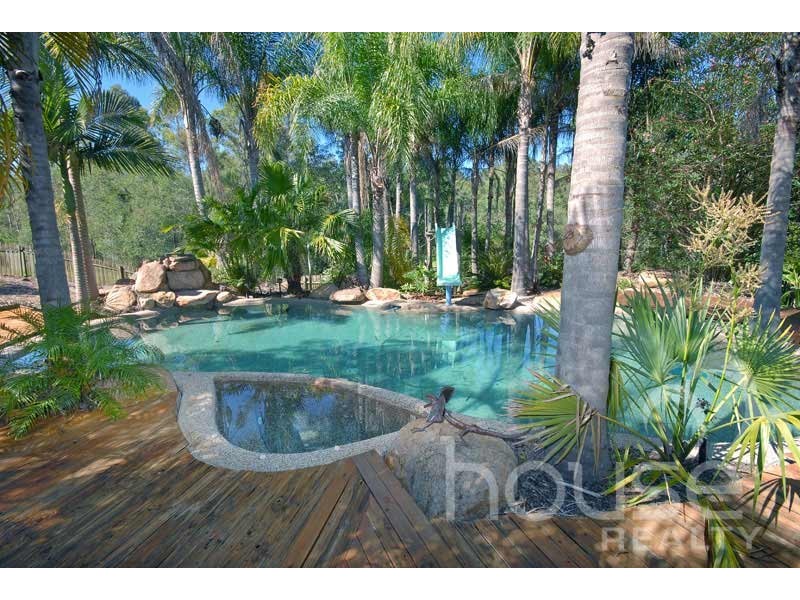 6 Wirriboot Ct, Karana Downs QLD 4306