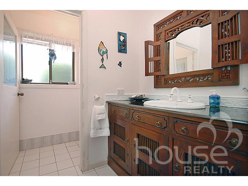 6 Wirriboot Ct, Karana Downs QLD 4306