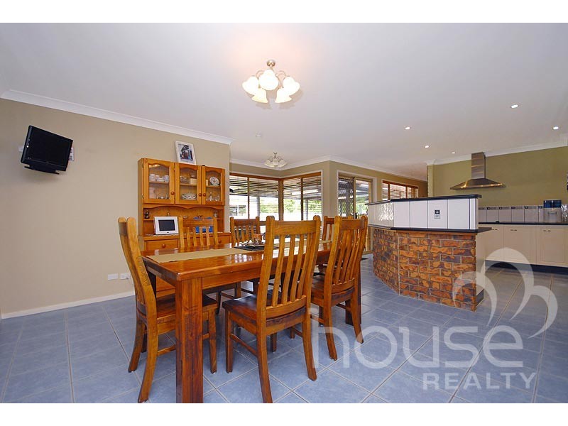 1 Nariah Ct, Karana Downs QLD 4306