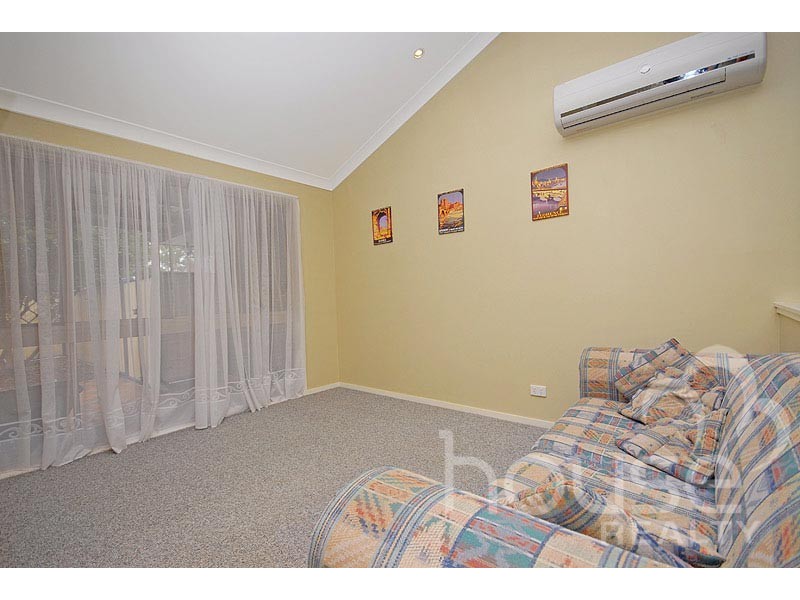 1 Nariah Ct, Karana Downs QLD 4306