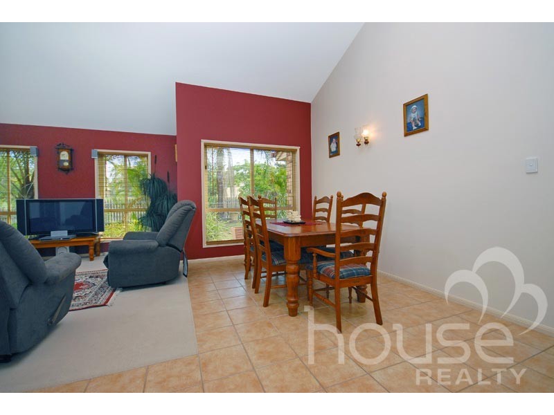 1 Carnoustie Court, Karana Downs QLD 4306