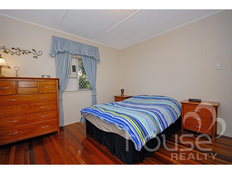 31 Maenporth Street, Leichhardt QLD 4305