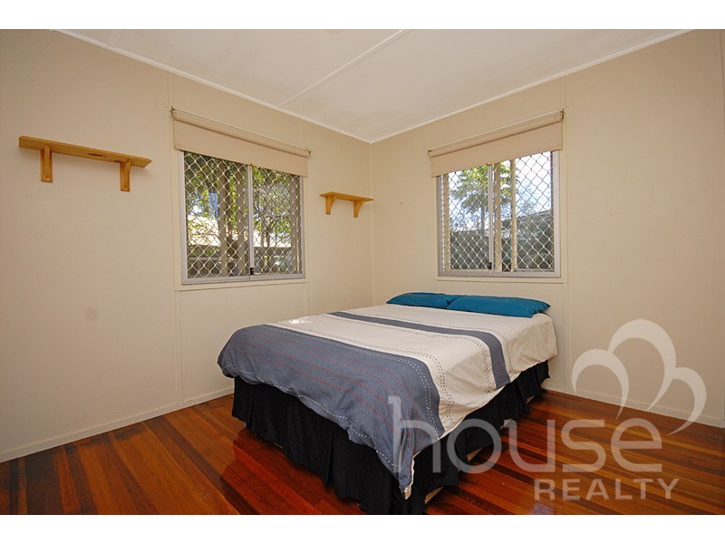 31 Maenporth Street, Leichhardt QLD 4305