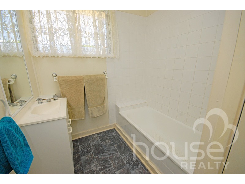 31 Maenporth Street, Leichhardt QLD 4305