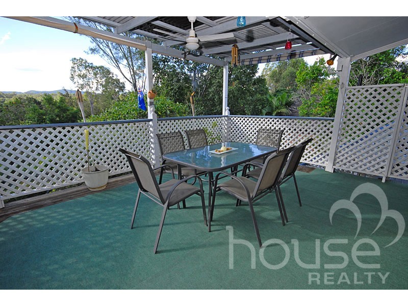 182 College Road, Karana Downs QLD 4306