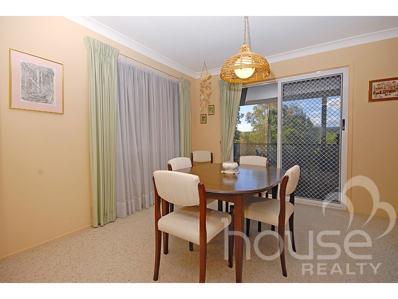 182 College Road, Karana Downs QLD 4306