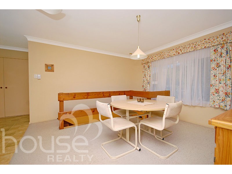 182 College Road, Karana Downs QLD 4306