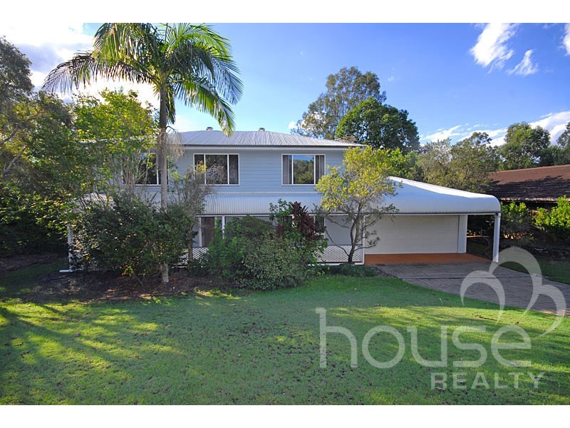 182 College Road, Karana Downs QLD 4306