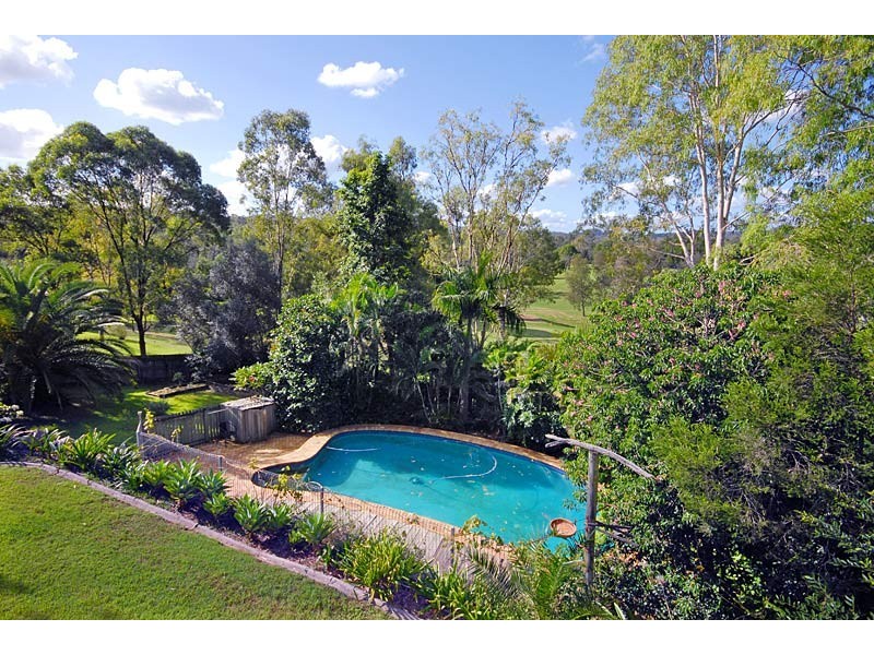 3 St Ives Court, Karana Downs QLD 4306