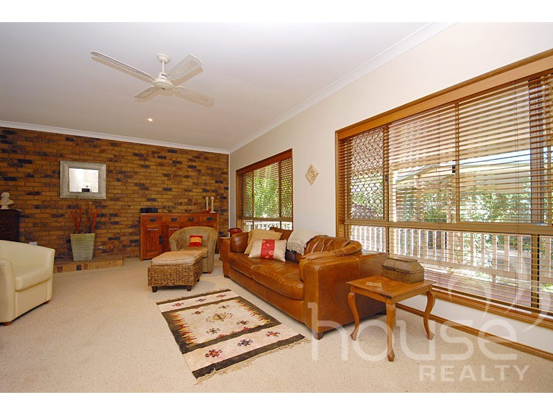 3 St Ives Court, Karana Downs QLD 4306