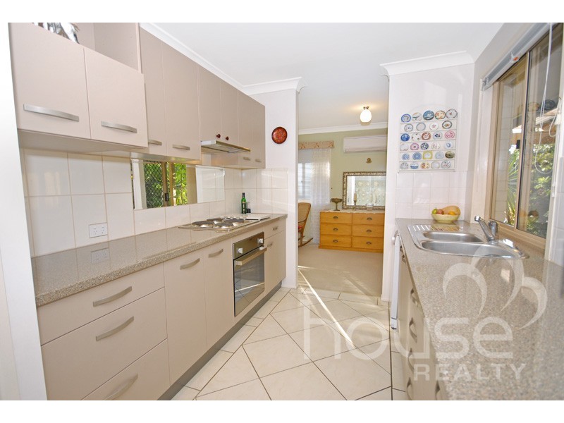154 College Road, Karana Downs QLD 4306